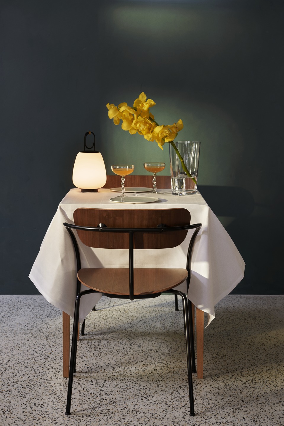 Pavilion Armchair AV2